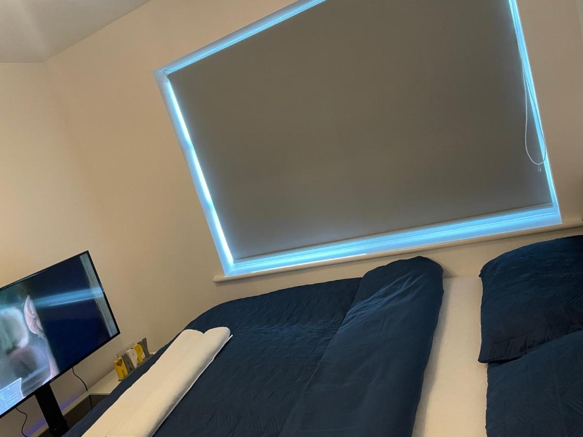 King Dems Home Dagenham Extérieur photo