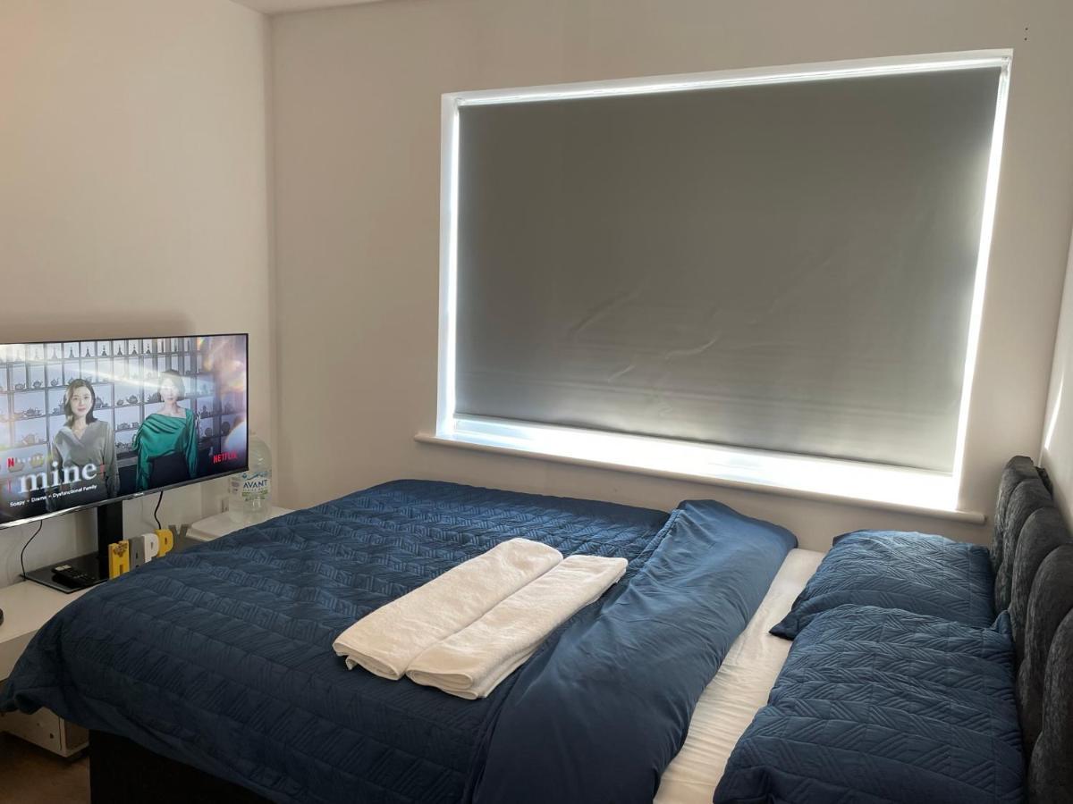 King Dems Home Dagenham Extérieur photo