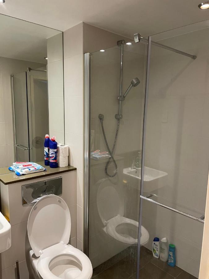 King Dems Home Dagenham Extérieur photo