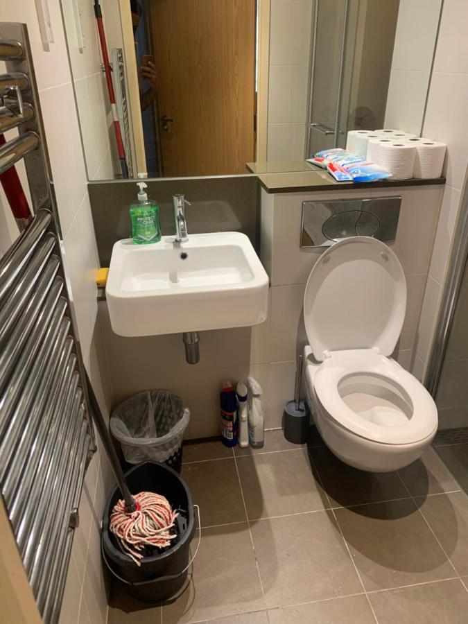 King Dems Home Dagenham Extérieur photo